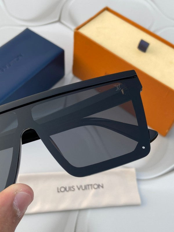 Branded LV Sunglasses Guru full black(With Original Kit)