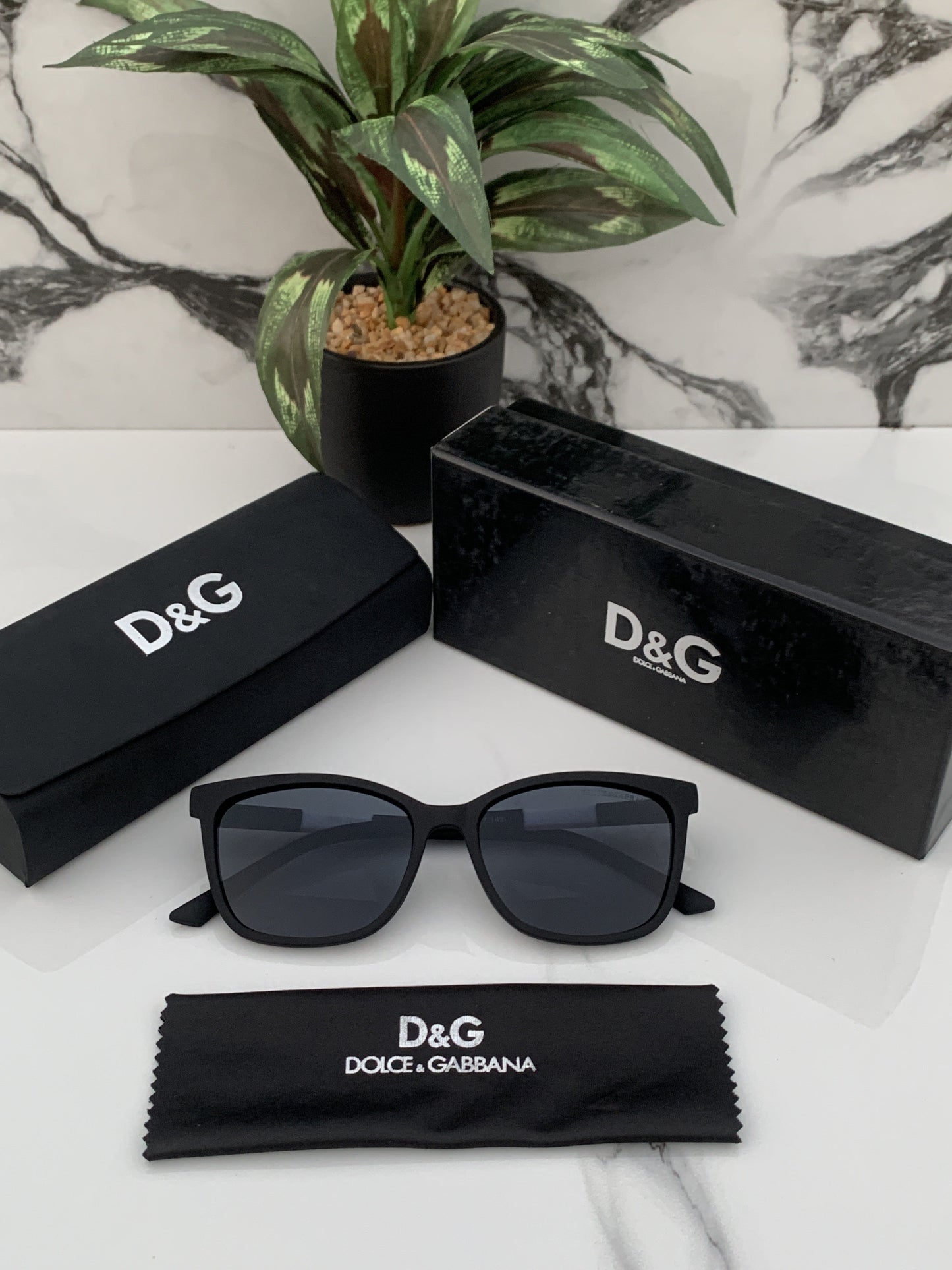 Branded D&G Full Black Sunglasses (With Original Kit)