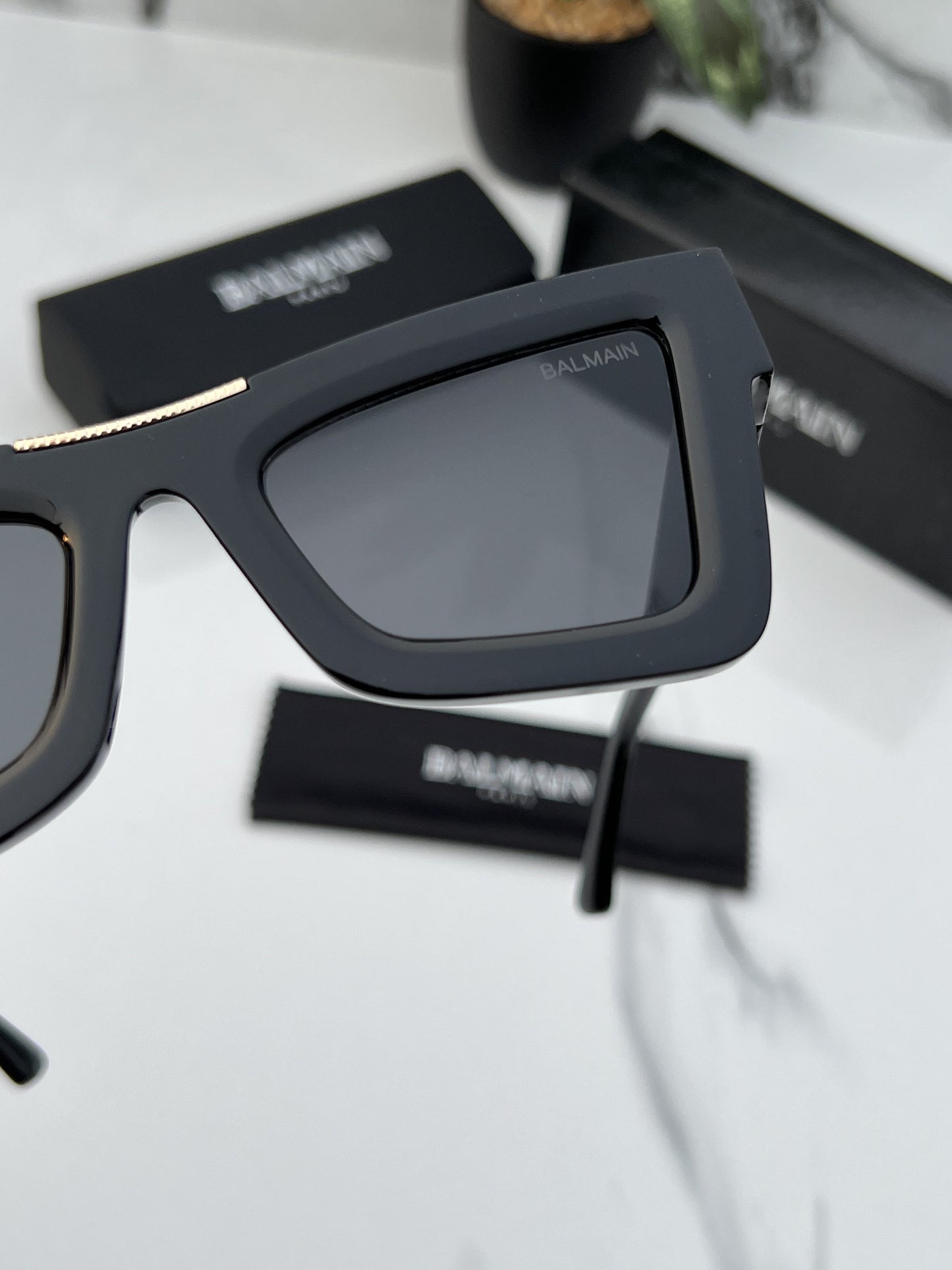 Branded  BLMN Bold 4 Full Black Sunglasses (With Original Kit)