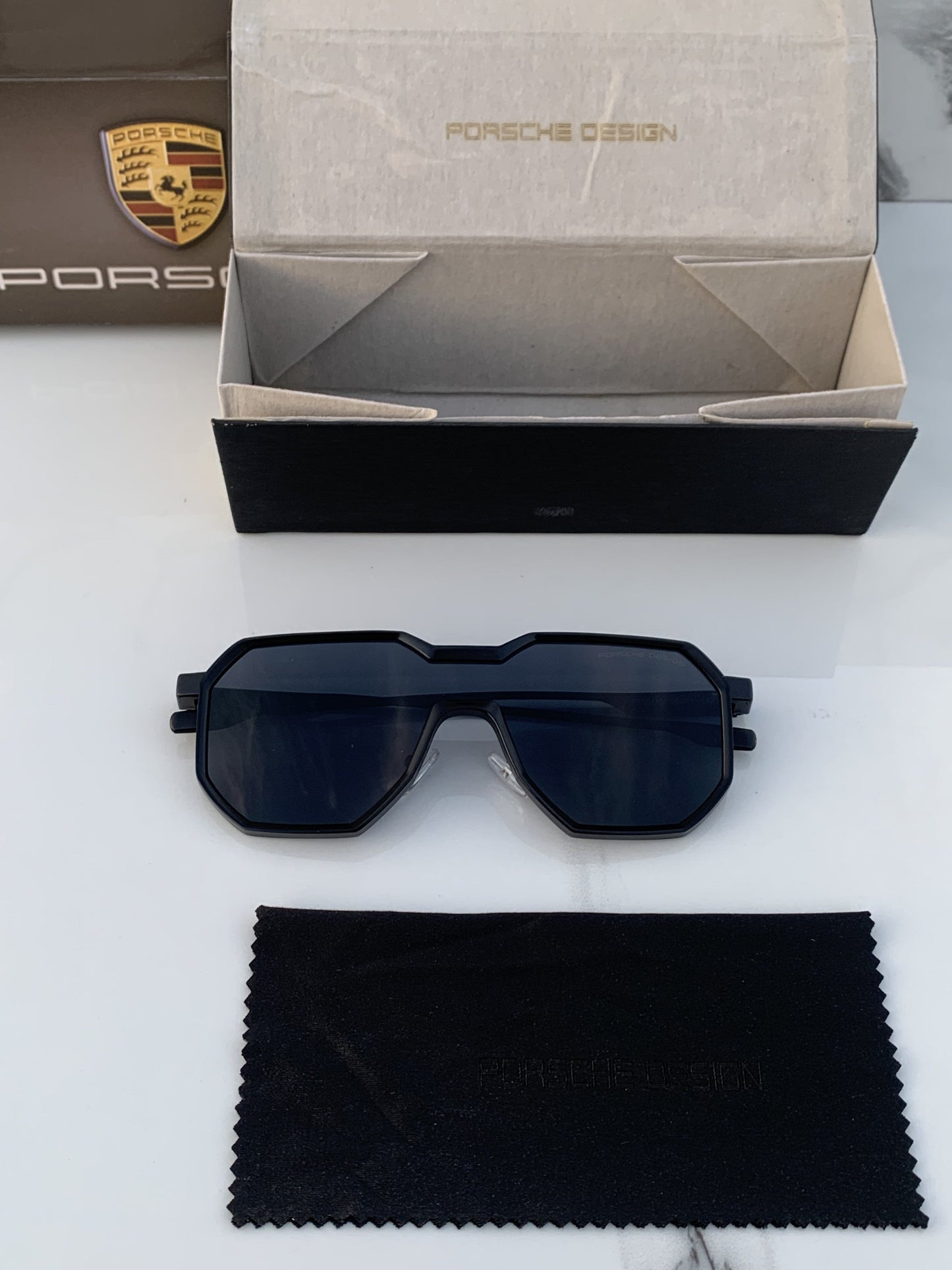 Branded  design_98145_full_black  Sunglasses (With Original Kit)