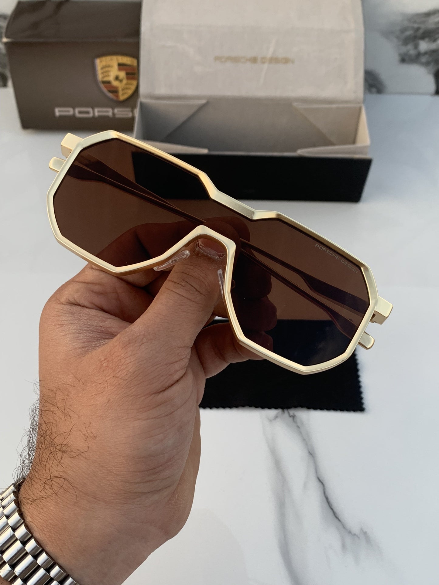 Branded Sunglasses design 98145 gold brown