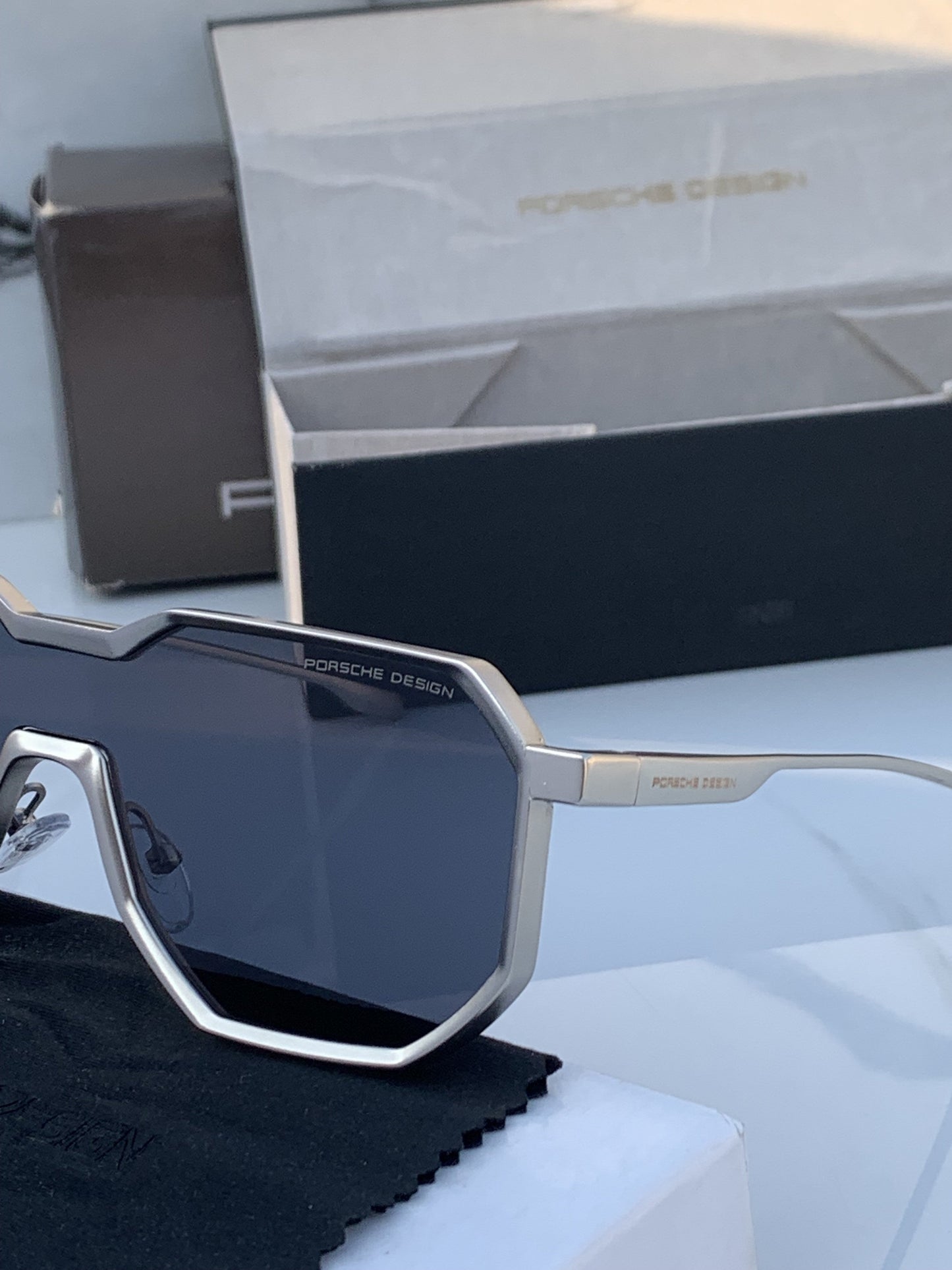 Branded  design_98145_silver_black Sunglasses  (With Original Kit)