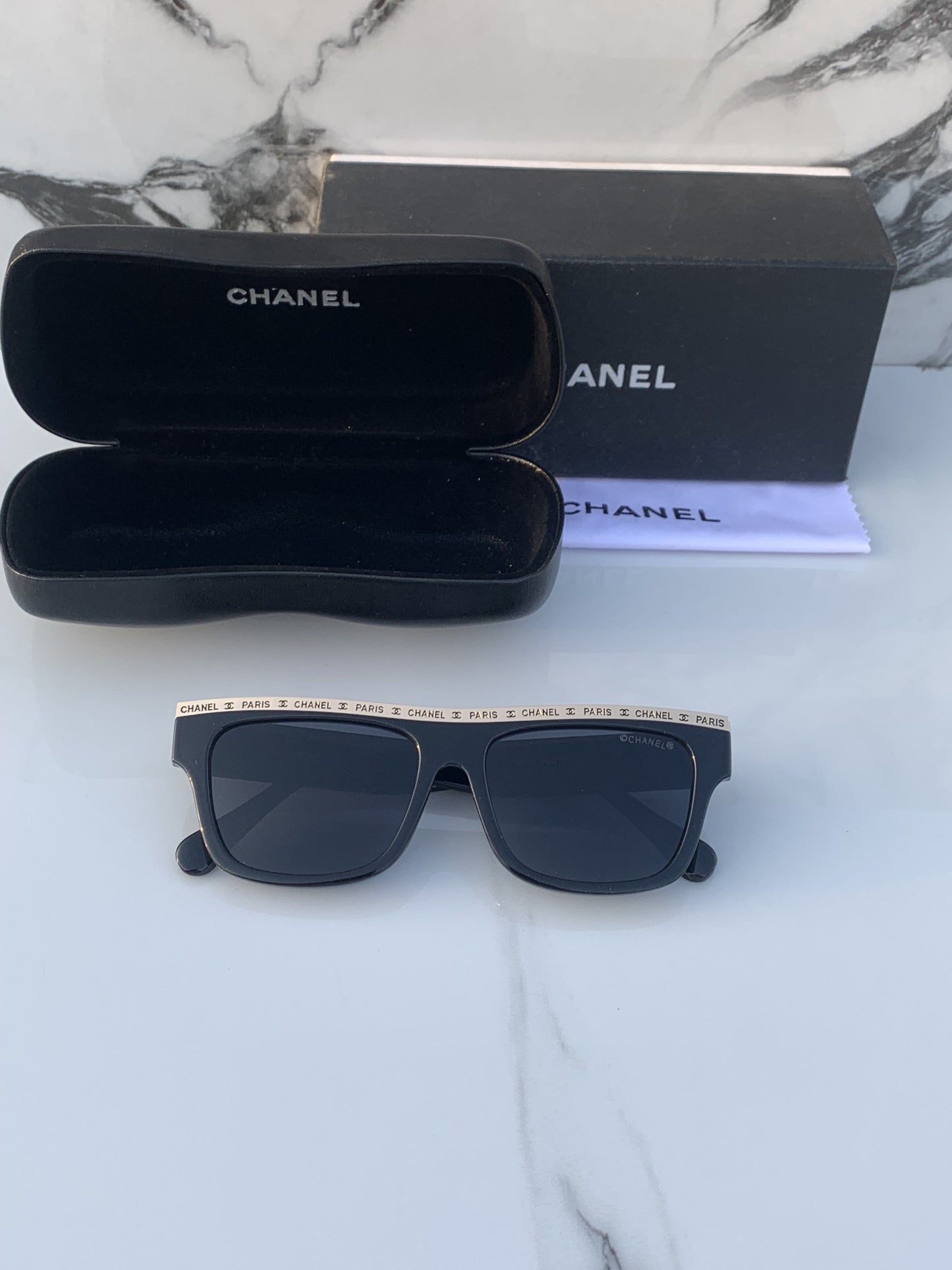 Branded Chnl Prs Full Black Sunglasses (With Original Kit)