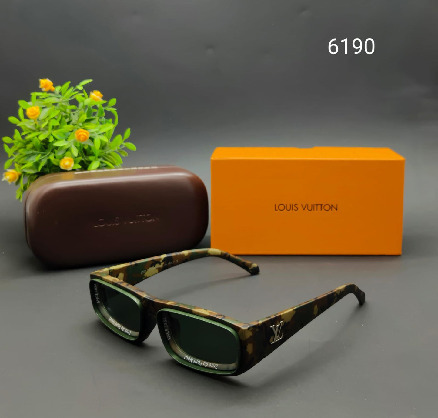 LV Super Vision Low Square Sunglasses